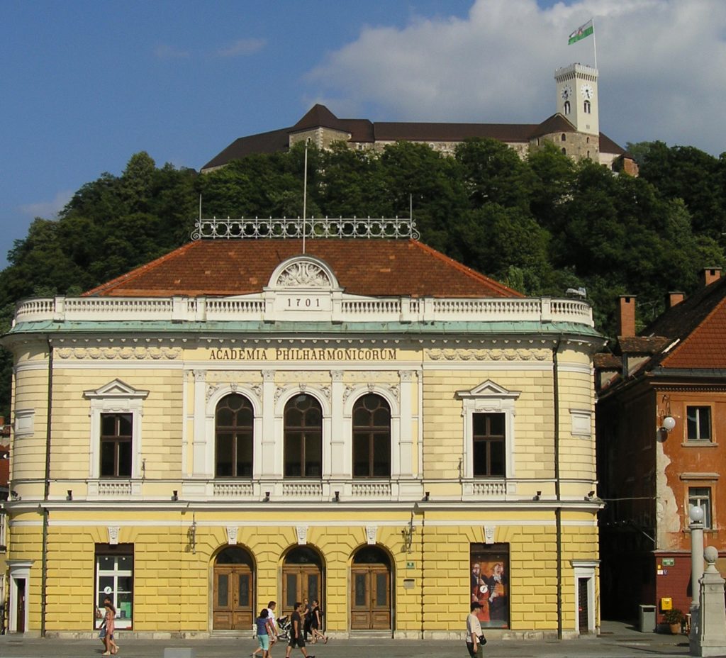 ljubljana-philbldg-and-castle