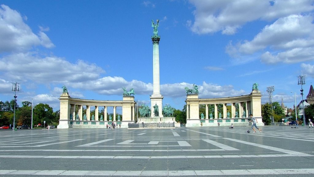 heroes-square-budapest-hungary